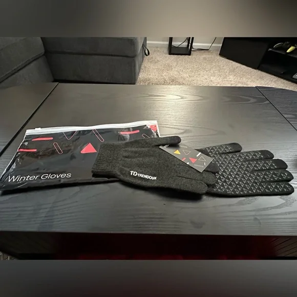 TRENDOUX Winter Gloves – Touch Screen Thermal Knit | Unisex | NWT | Black - Picture 3 of 4